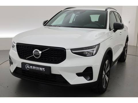 Volvo XC40 1.5 T4 Plug-in hybrid Plus Dark | Facelift | Elek. stoelen | H&K Audio | Stoel + stuurverw. | Camera |