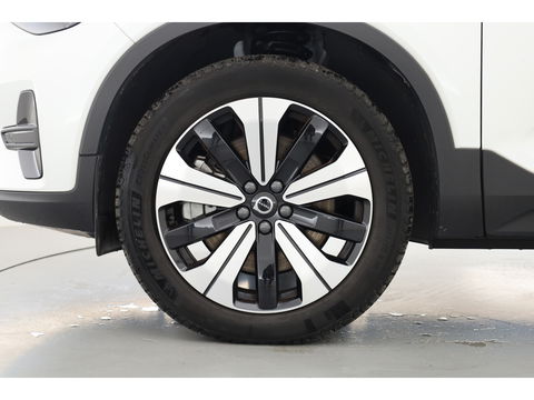 Volvo XC40 1.5 T4 Plug-in hybrid Plus Dark | Facelift | Elek. stoelen | H&K Audio | Stoel + stuurverw. | Camera |