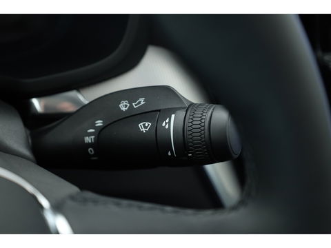Volvo S60 2.0 Recharge T8 AWD Ultimate Dark | Pano | Head-up | 360 camera | 19 inch | H&K Audio | Gelamineerd Glas |