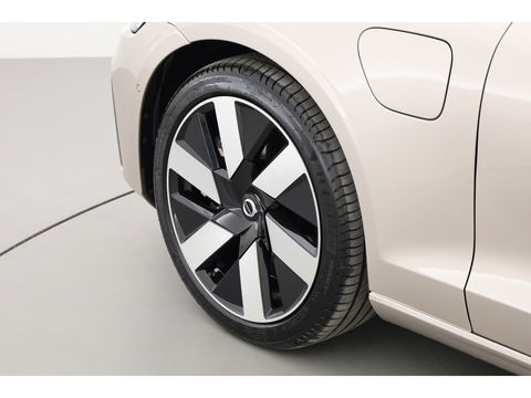 Volvo S60 2.0 Recharge T8 AWD Ultimate Dark | Pano | Head-up | 360 camera | 19 inch | H&K Audio | Gelamineerd Glas |