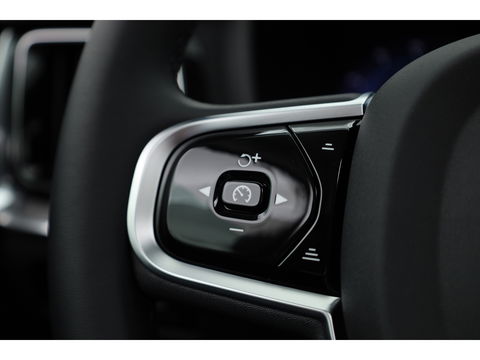 Volvo S60 2.0 Recharge T8 AWD Ultimate Dark | Pano | Head-up | 360 camera | 19 inch | H&K Audio | Gelamineerd Glas |