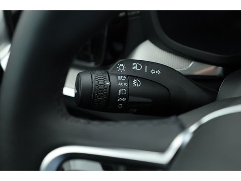 Volvo S60 2.0 Recharge T8 AWD Ultimate Dark | Pano | Head-up | 360 camera | 19 inch | H&K Audio | Gelamineerd Glas |