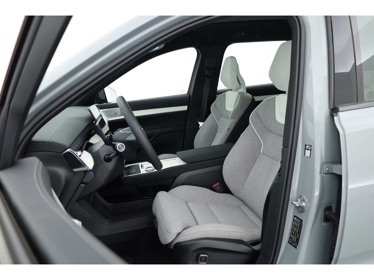 Volvo EX90 Twin Performance Ultra 7p. 111 kWh | Bowers & Wilkins | Head-up | Massage | 22 '' | Matrix LED | Pilot Assist | Park Pilot |