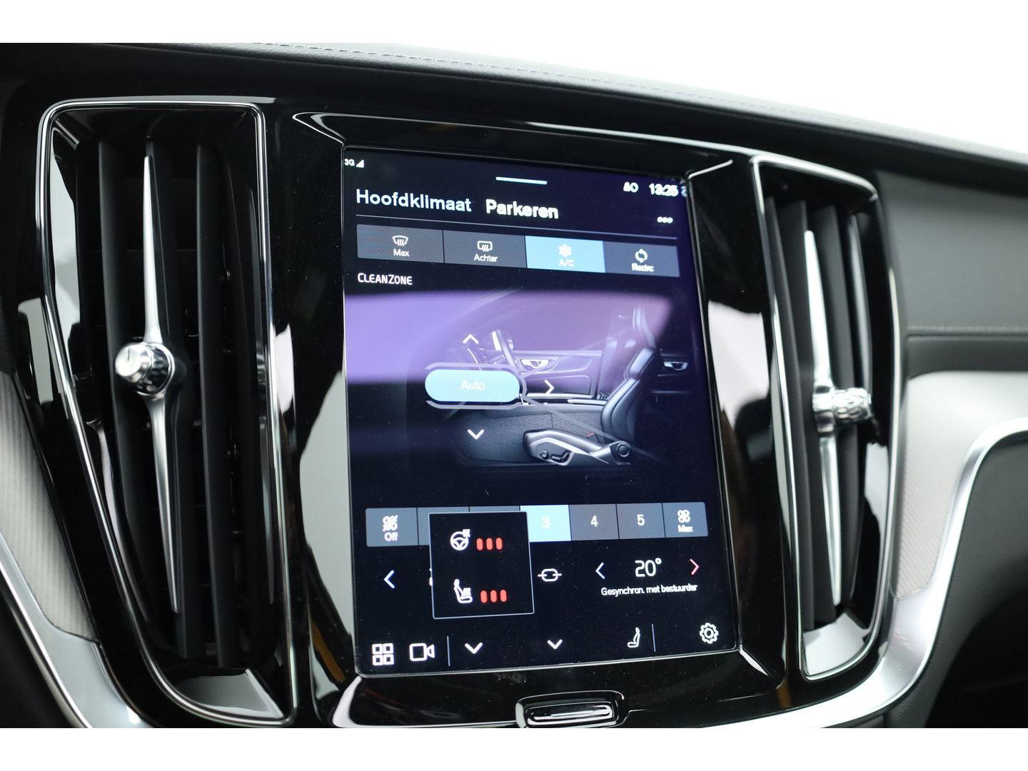 Volvo S60 T8 Polestar Engineered '455pk' | Pano-dak | Bowers & Wilkins Audio | 360 camera | Gelaagd glas |