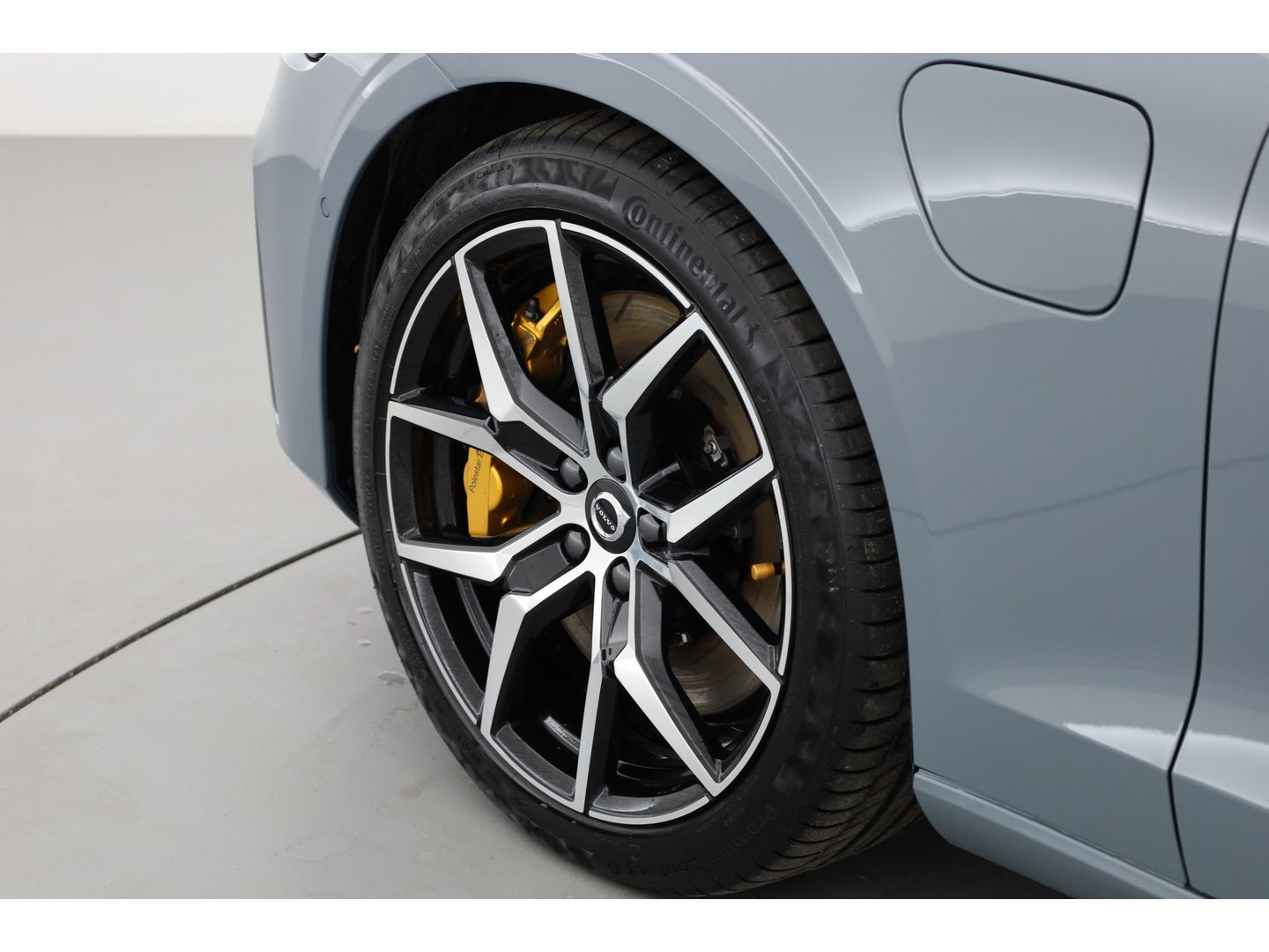 Volvo S60 T8 Polestar Engineered '455pk' | Pano-dak | Bowers & Wilkins Audio | 360 camera | Gelaagd glas |