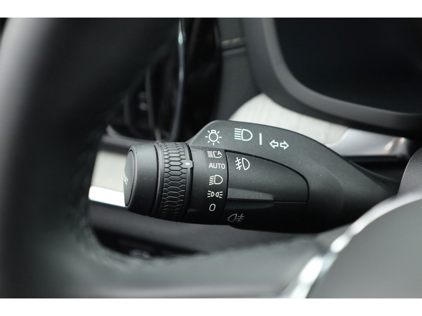 Volvo V60 2.0 T8 Recharge AWD Ultimate Dark | Bowers & Wilkins | Head-up | Trekhaak | 360cam | Pilot Assist |