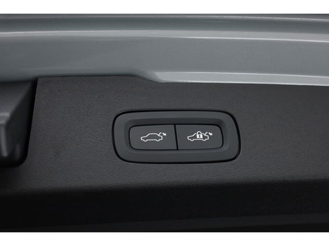 Volvo V60 2.0 T8 Recharge AWD Ultimate Dark | Bowers & Wilkins | Head-up | Trekhaak | 360cam | Pilot Assist |