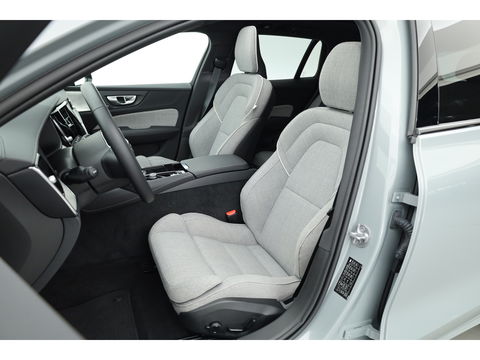 Volvo V60 2.0 T8 Recharge AWD Ultimate Dark | Bowers & Wilkins | Head-up | Trekhaak | 360cam | Pilot Assist |
