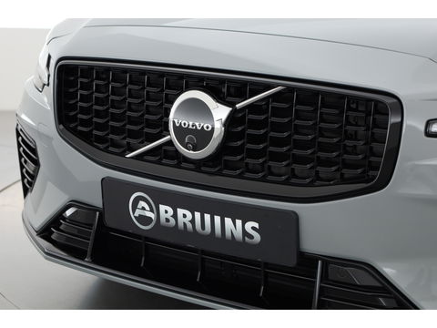 Volvo V60 2.0 T8 Recharge AWD Ultimate Dark | Bowers & Wilkins | Head-up | Trekhaak | 360cam | Pilot Assist |