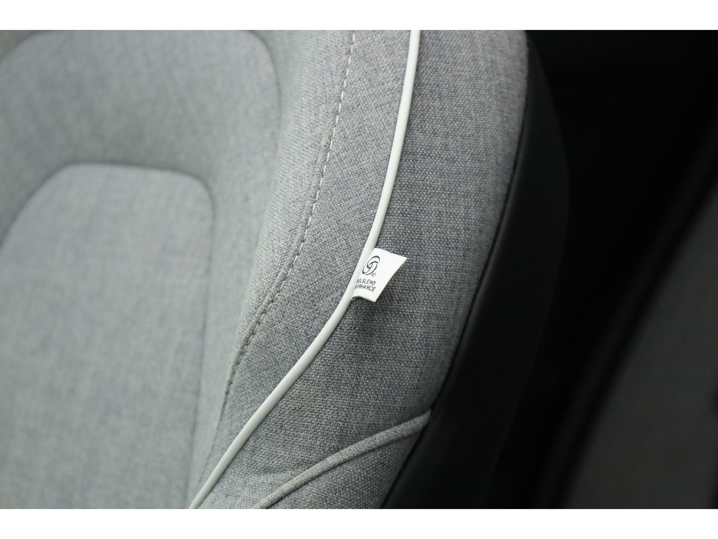 Volvo V60 2.0 T8 Recharge AWD Ultimate Dark | Bowers & Wilkins | Head-up | Trekhaak | 360cam | Pilot Assist |