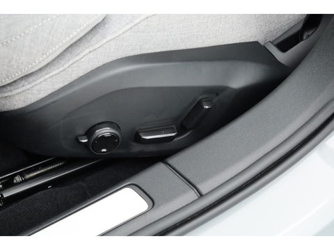 Volvo V60 2.0 T8 Recharge AWD Ultimate Dark | Bowers & Wilkins | Head-up | Trekhaak | 360cam | Pilot Assist |
