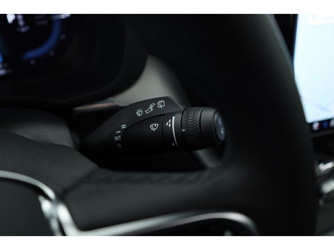 Volvo XC60 2.0 T8 Plug-in hybrid AWD Plus Dark | Pano-dak | 360 Cam. | BLIS | H&K | ACC |