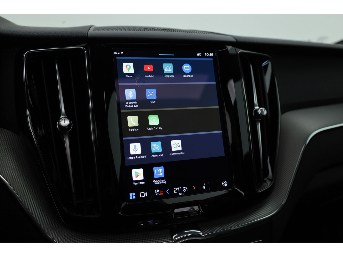 Volvo XC60 2.0 T8 Plug-in hybrid AWD Plus Dark | Pano-dak | 360 Cam. | BLIS | H&K | ACC |