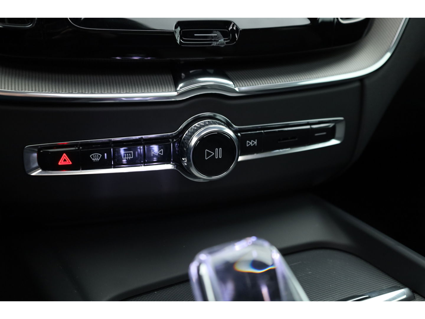 Volvo XC60 2.0 T8 Plug-in hybrid AWD Plus Dark | Pano-dak | 360 Cam. | BLIS | H&K | ACC |