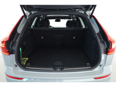 Volvo XC60 2.0 T8 Plug-in hybrid AWD Plus Dark | Pano-dak | 360 Cam. | BLIS | H&K | ACC |
