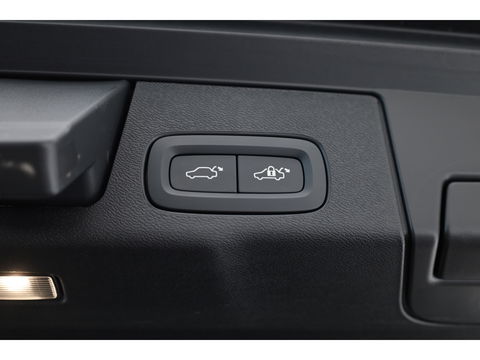 Volvo XC60 2.0 T8 Plug-in hybrid AWD Plus Dark | Pano-dak | 360 Cam. | BLIS | H&K | ACC |