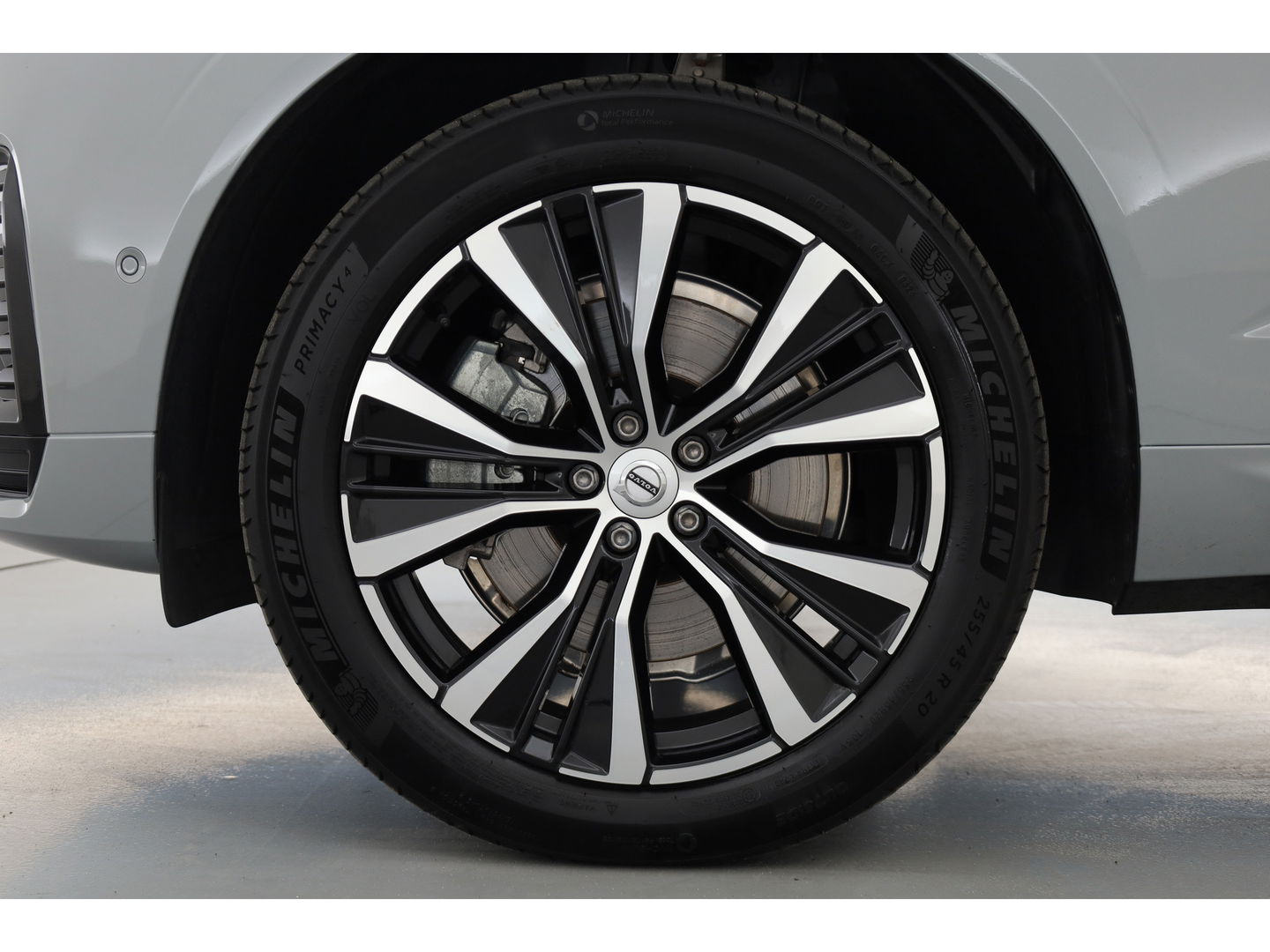 Volvo XC60 2.0 T8 Plug-in hybrid AWD Plus Dark | Pano-dak | 360 Cam. | BLIS | H&K | ACC |