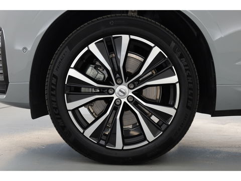 Volvo XC60 2.0 T8 Plug-in hybrid AWD Plus Dark | Pano-dak | 360 Cam. | BLIS | H&K | ACC |