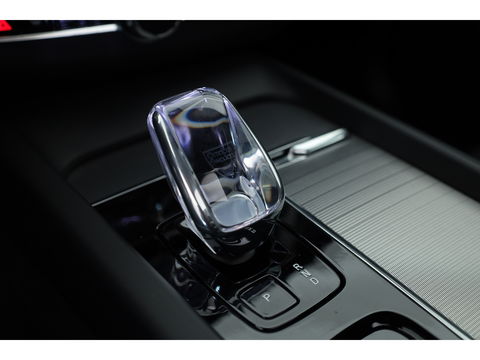 Volvo XC60 2.0 T8 Plug-in hybrid AWD Plus Dark | Pano-dak | 360 Cam. | BLIS | H&K | ACC |