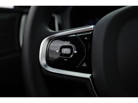 Volvo XC60 2.0 T8 Plug-in hybrid AWD Plus Dark | Pano-dak | 360 Cam. | BLIS | H&K | ACC |