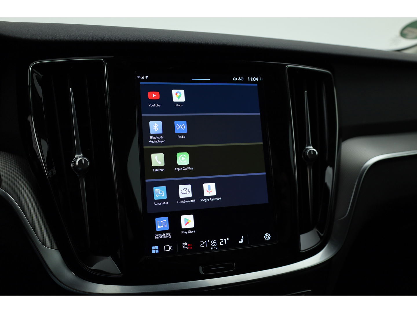 Volvo V60 2.0 T6 Plug-in hybrid AWD Plus Dark | H&K Audio | ACC | Blis | 4x stoel + stuurverw. | 19'' |