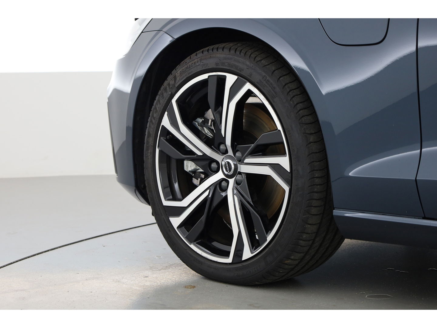 Volvo V60 2.0 T6 Plug-in hybrid AWD Plus Dark | H&K Audio | ACC | Blis | 4x stoel + stuurverw. | 19'' |