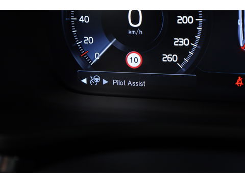 Volvo V60 2.0 T6 Recharge AWD R-Design | Pano | HUD | Bowers & Wilkins |  Stoelverw.+ verkoeling | 360 camera | ACC |