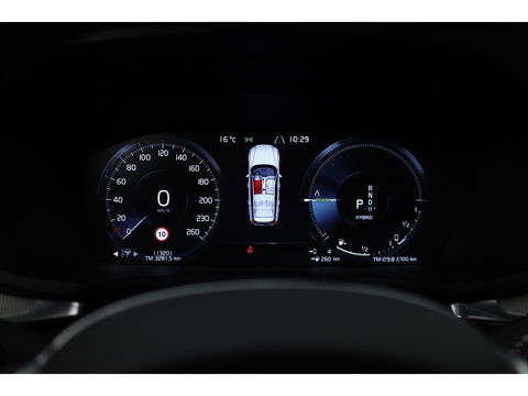 Volvo V60 2.0 T6 Recharge AWD R-Design | Pano | HUD | Bowers & Wilkins |  Stoelverw.+ verkoeling | 360 camera | ACC |