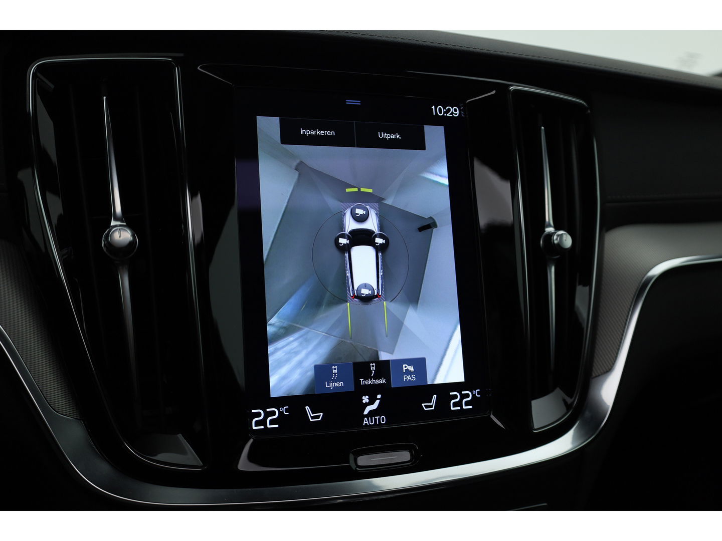 Volvo V60 2.0 T6 Recharge AWD R-Design | Pano | HUD | Bowers & Wilkins |  Stoelverw.+ verkoeling | 360 camera | ACC |