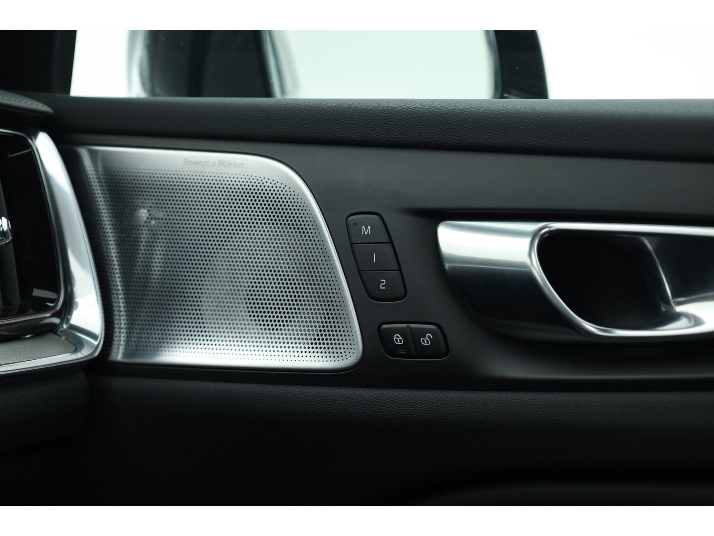 Volvo V60 2.0 T6 Recharge AWD R-Design | Pano | HUD | Bowers & Wilkins |  Stoelverw.+ verkoeling | 360 camera | ACC |