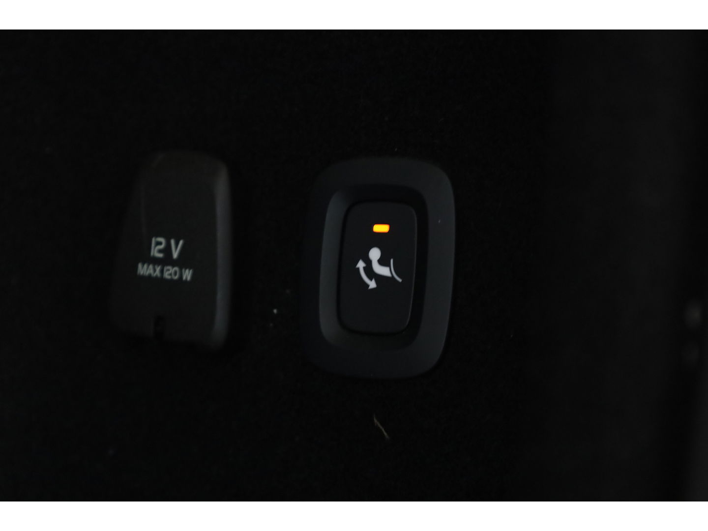Volvo V60 2.0 T6 Recharge AWD R-Design | Pano | HUD | Bowers & Wilkins |  Stoelverw.+ verkoeling | 360 camera | ACC |