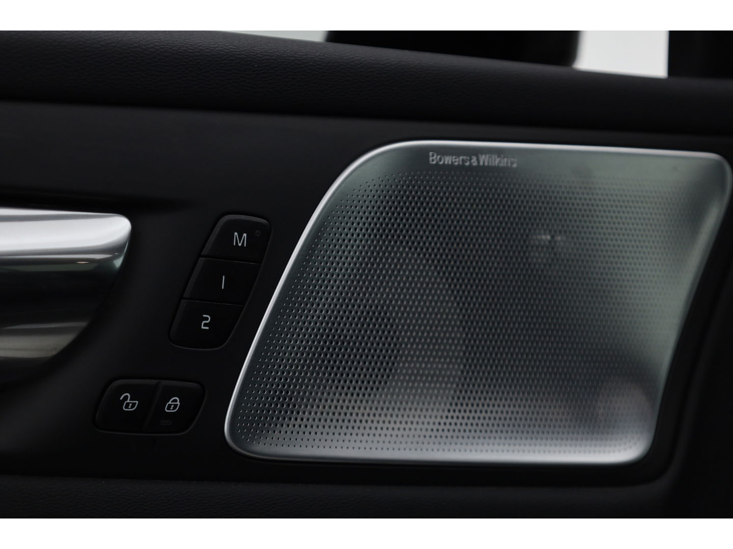 Volvo V60 2.0 T6 Recharge AWD R-Design | Pano | HUD | Bowers & Wilkins |  Stoelverw.+ verkoeling | 360 camera | ACC |