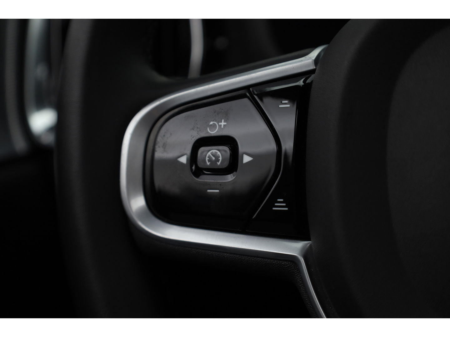Volvo V60 2.0 T6 Recharge AWD R-Design | Pano | HUD | Bowers & Wilkins |  Stoelverw.+ verkoeling | 360 camera | ACC |