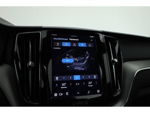 Volvo XC60 2.0 T6 Plug-in hybrid AWD Plus Bright | Pano-dak | H&K Audio | stoel + stuurverwarming |