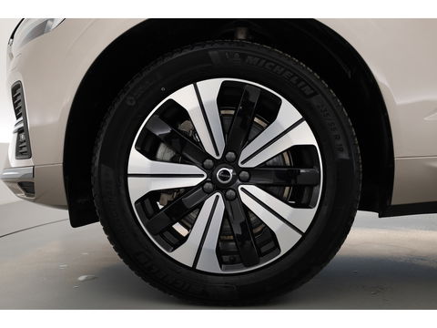 Volvo XC60 2.0 T6 Plug-in hybrid AWD Plus Bright | Pano-dak | H&K Audio | stoel + stuurverwarming |