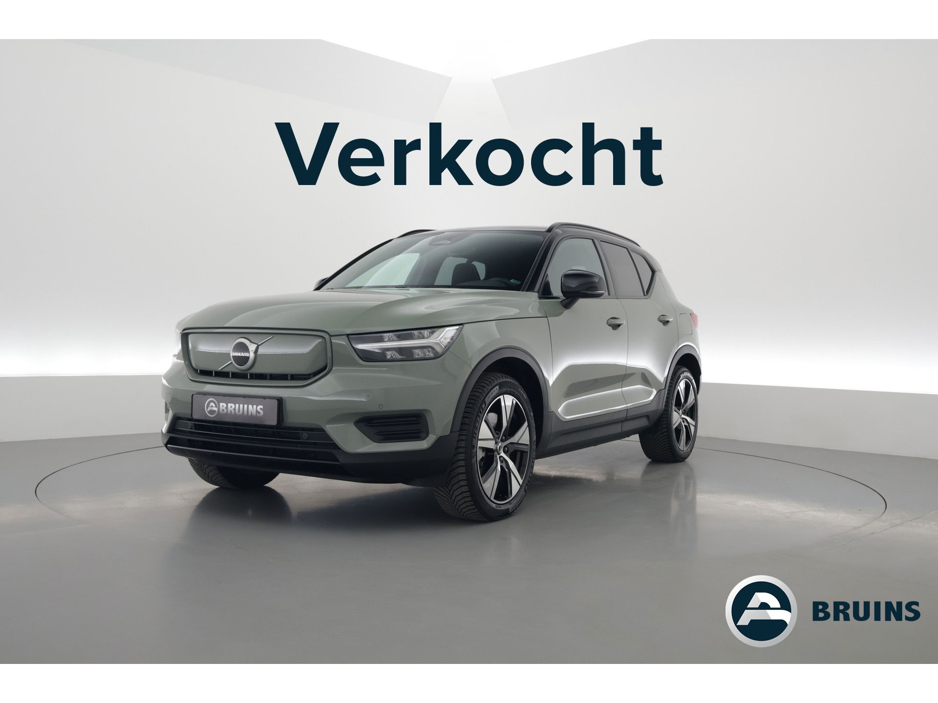 Volvo XC40 Recharge Plus | Trekhaak | Pilot Assist | Camera | Stoel+ stuuverw. |
