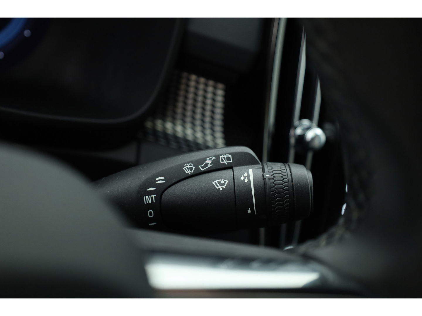 Volvo XC40 Recharge Plus | Trekhaak | Pilot Assist | Camera | Stoel+ stuuverw. |