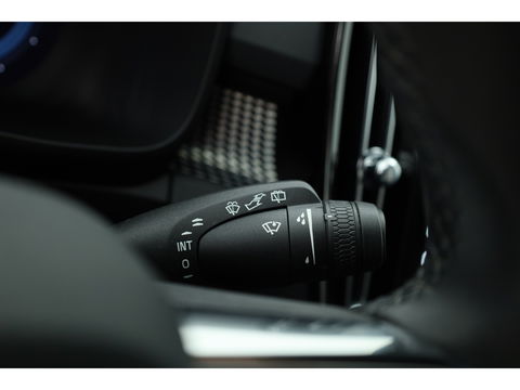 Volvo XC40 Recharge Plus | Trekhaak | Pilot Assist | Camera | Stoel+ stuuverw. |