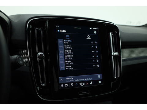 Volvo XC40 Recharge Plus | Trekhaak | Pilot Assist | Camera | Stoel+ stuuverw. |