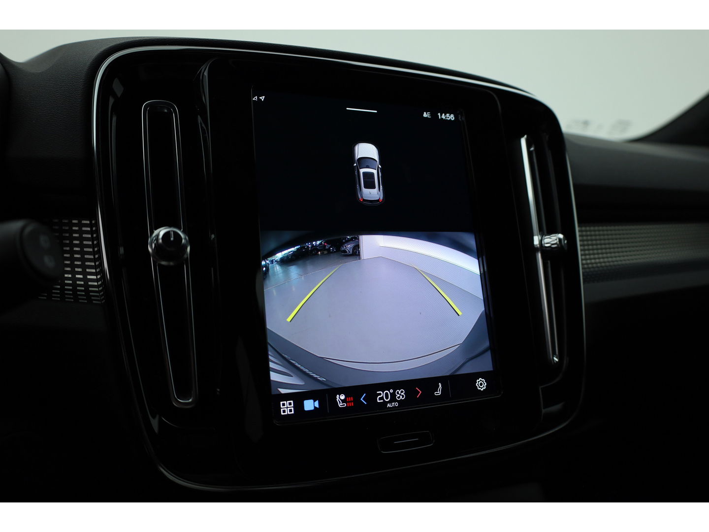 Volvo XC40 Recharge Plus | Trekhaak | Pilot Assist | Camera | Stoel+ stuuverw. |
