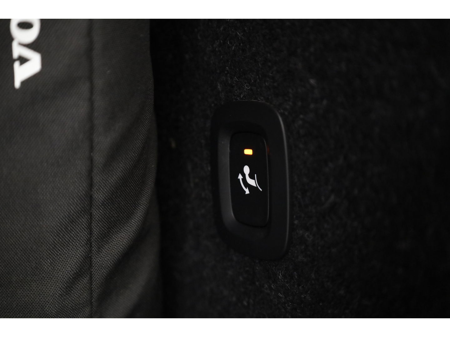 Volvo XC40 Recharge Plus | Trekhaak | Pilot Assist | Camera | Stoel+ stuuverw. |