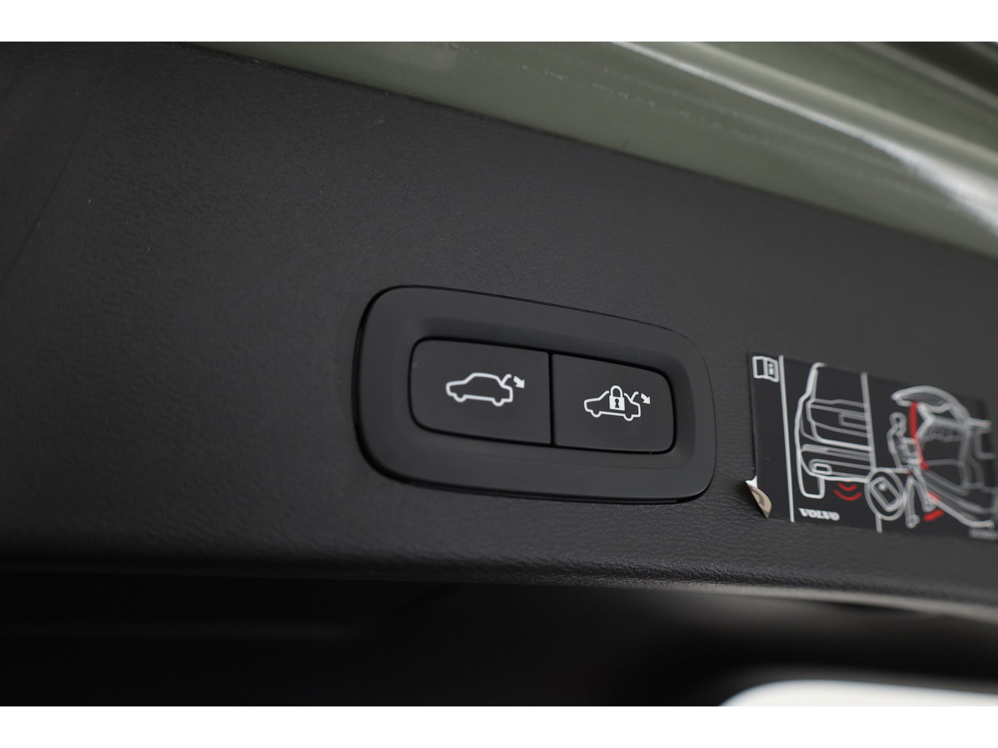 Volvo XC40 Recharge Plus | Trekhaak | Pilot Assist | Camera | Stoel+ stuuverw. |