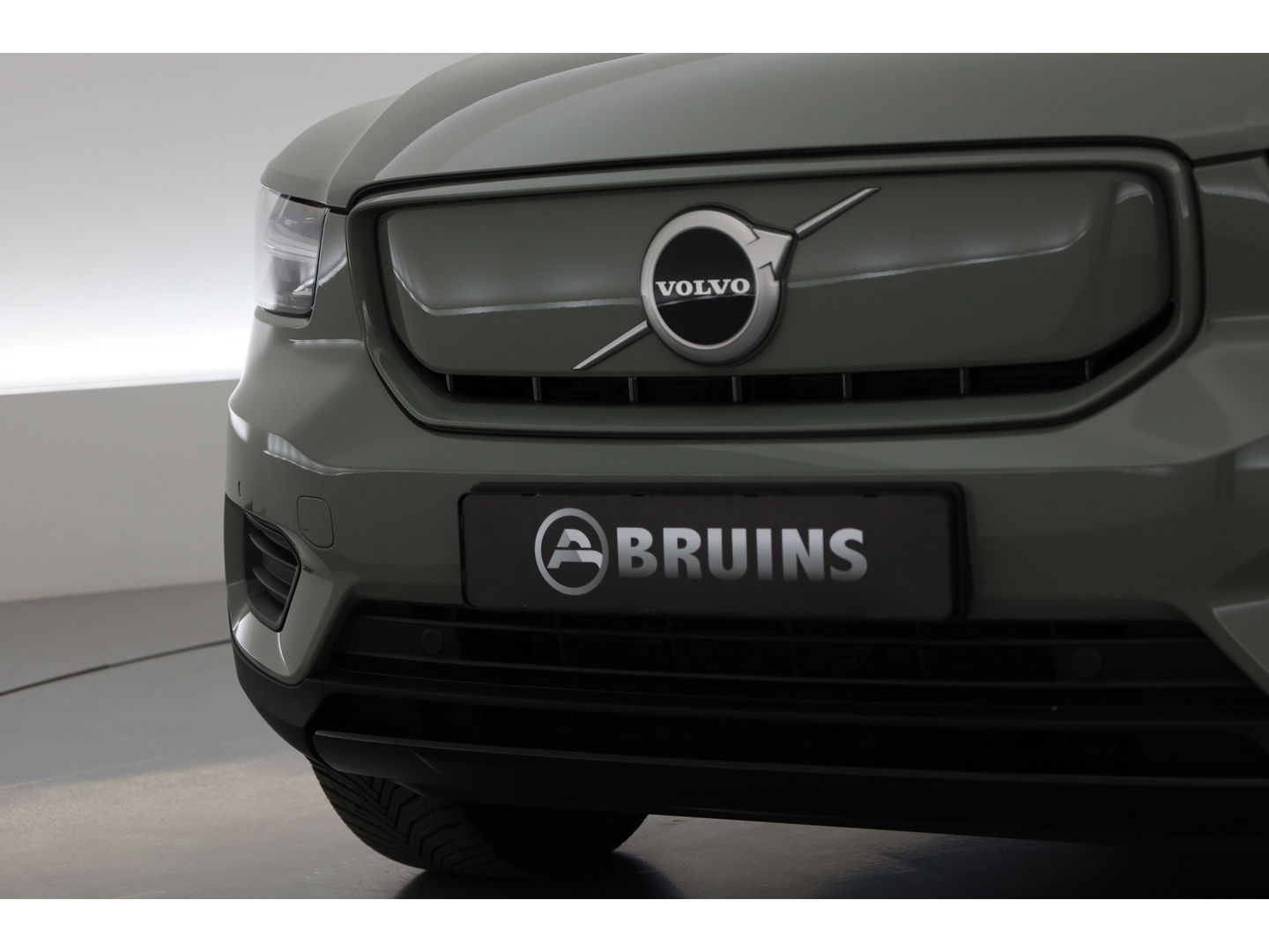 Volvo XC40 Recharge Plus | Trekhaak | Pilot Assist | Camera | Stoel+ stuuverw. |
