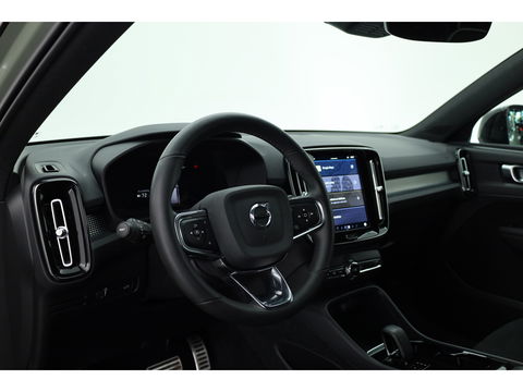Volvo XC40 Recharge Plus | Trekhaak | Pilot Assist | Camera | Stoel+ stuuverw. |