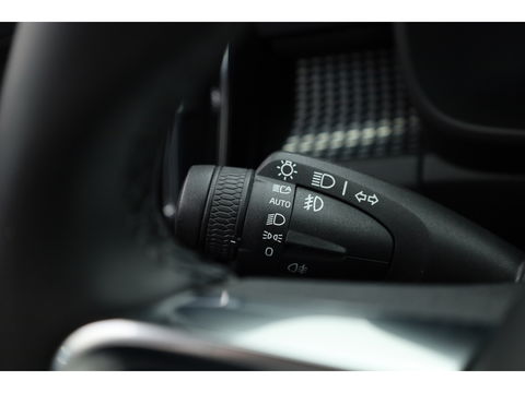 Volvo XC40 Recharge Plus | Trekhaak | Pilot Assist | Camera | Stoel+ stuuverw. |
