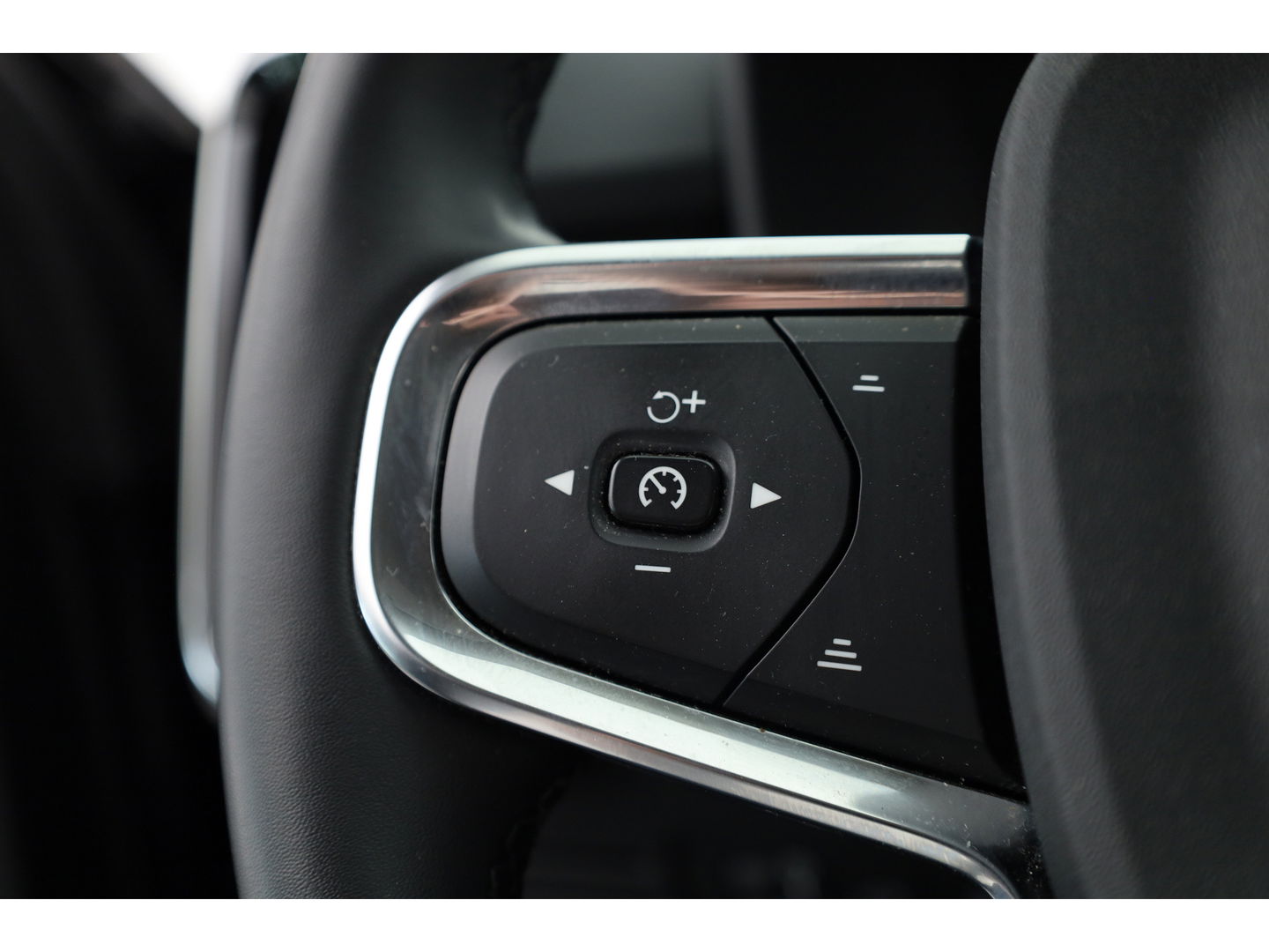 Volvo XC40 1.5 T5 Recharge Inscription | ACC | Stoel + stuurverw. | Camera | 19 inch |