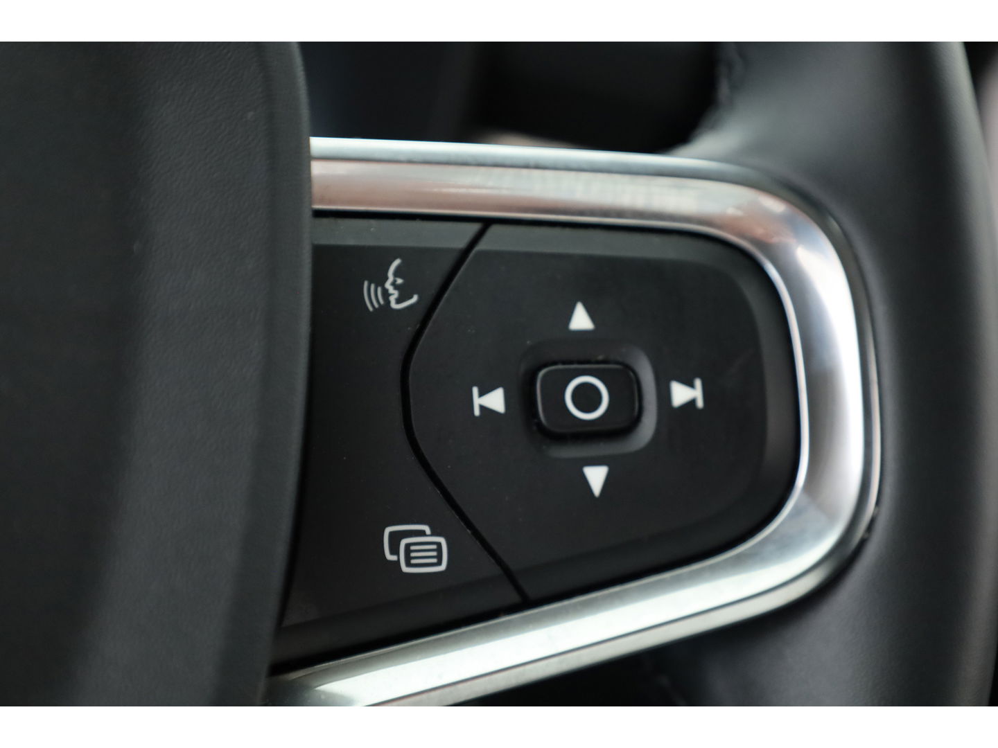 Volvo XC40 1.5 T5 Recharge Inscription | ACC | Stoel + stuurverw. | Camera | 19 inch |