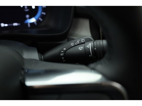 Volvo XC40 2.0 B4 Ultra Dark | Pano | Matrix LED | 360cam | 21'' | Pilot Assist | H&K