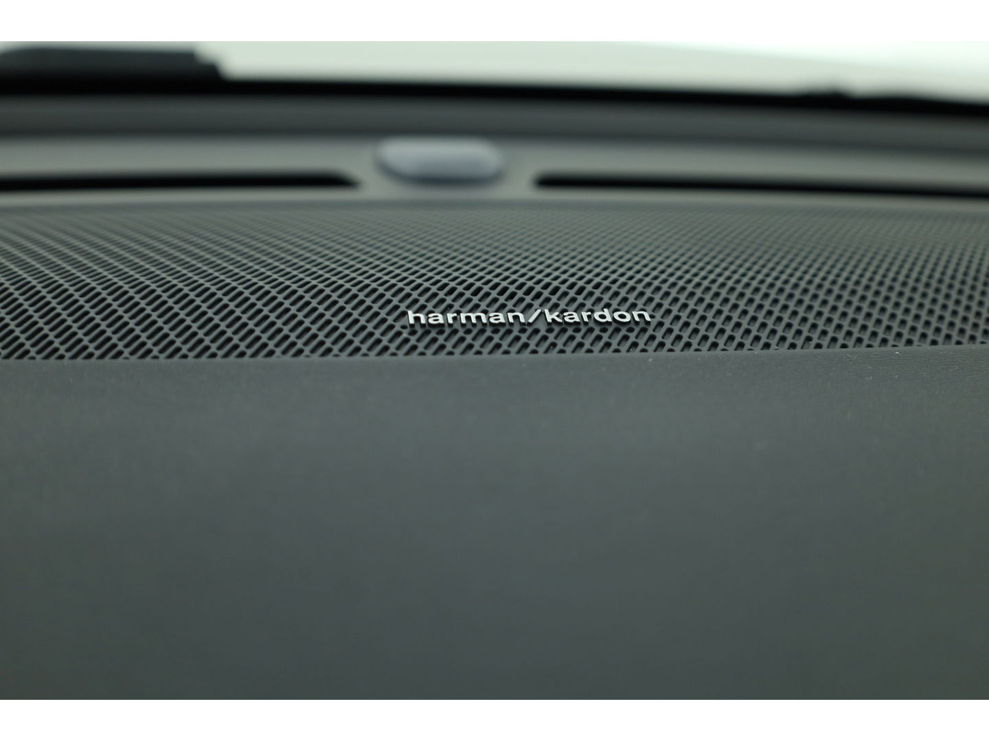 Volvo XC40 2.0 B4 Ultra Dark | Pano | Matrix LED | 360cam | 21'' | Pilot Assist | H&K