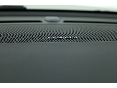 Volvo XC40 2.0 B4 Ultra Dark | Pano | Matrix LED | 360cam | 21'' | Pilot Assist | H&K